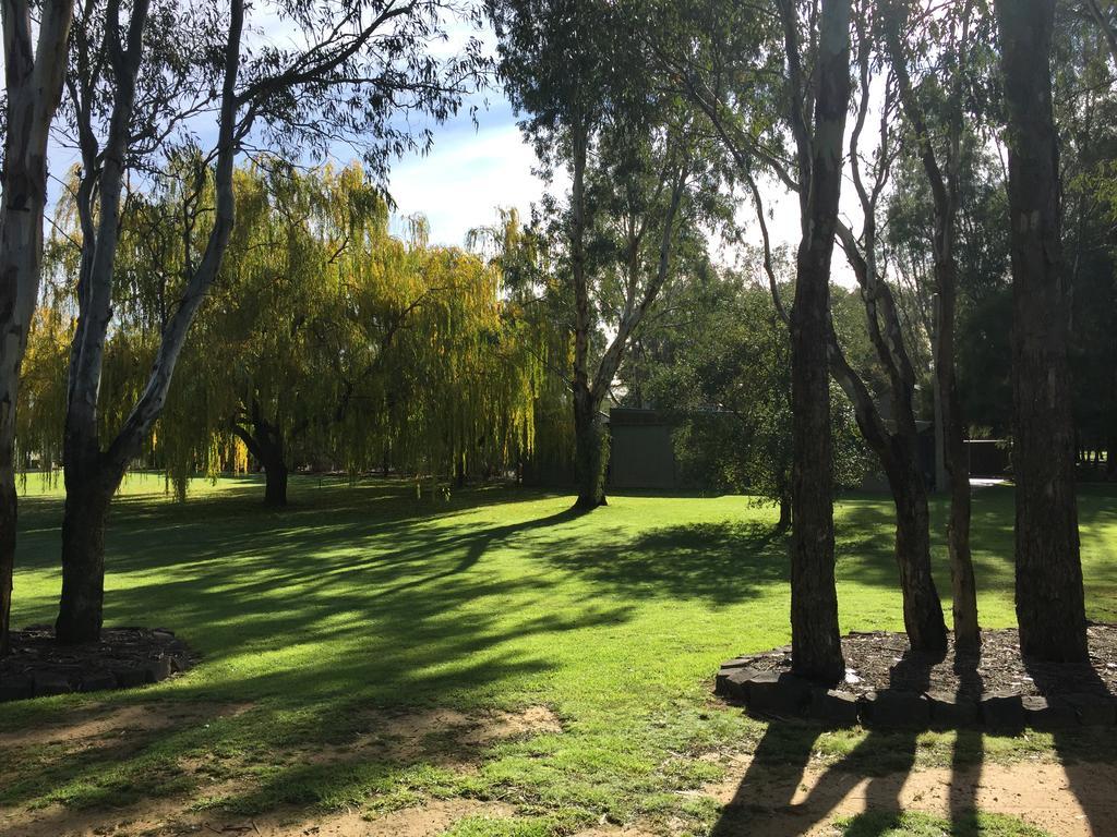 Riverspa Apartments Moama Luaran gambar