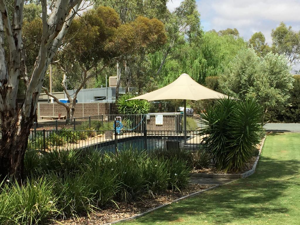 Riverspa Apartments Moama Luaran gambar