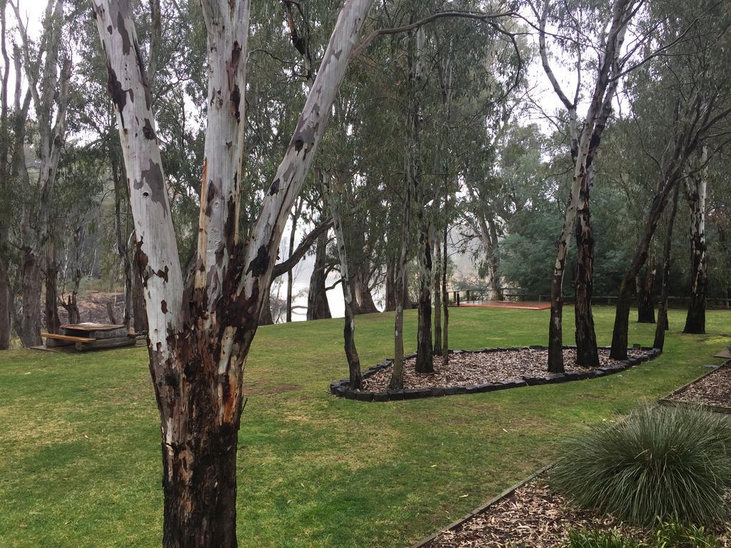 Riverspa Apartments Moama Luaran gambar